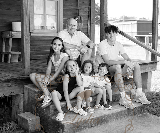Family-9669bw