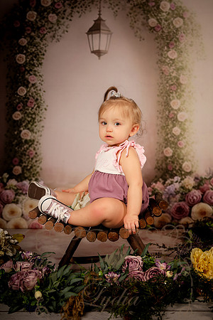 Elly-9480