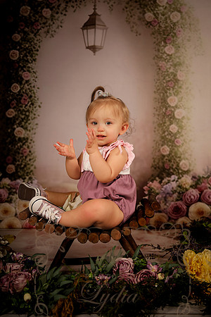 Elly-9484
