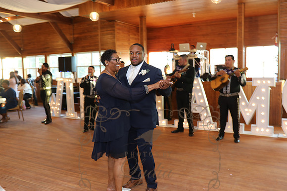 Reception Candids (42)