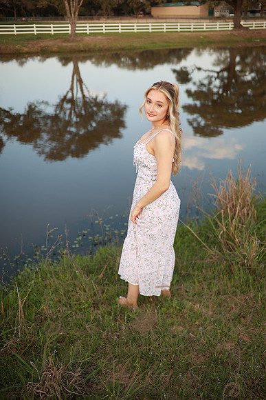 Ella (36)