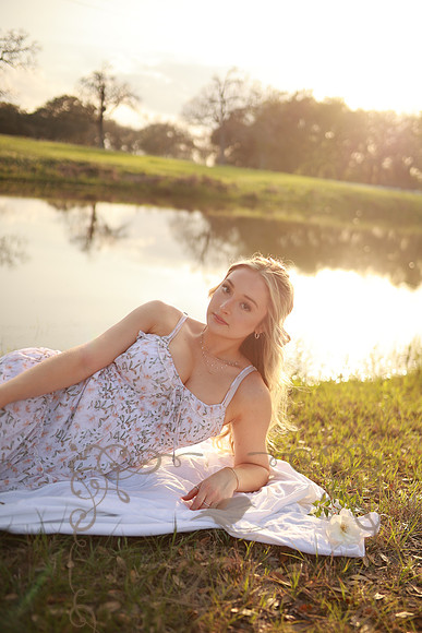 Ella (76)