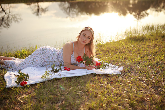Ella (82)