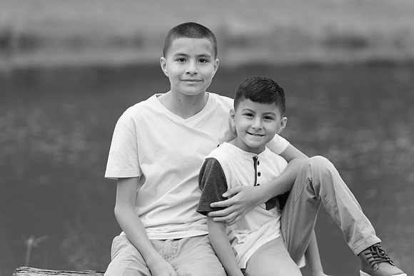 5V3B8990bw