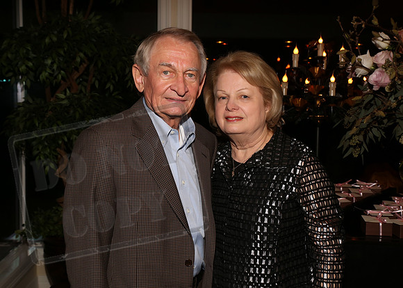 5V3B0596