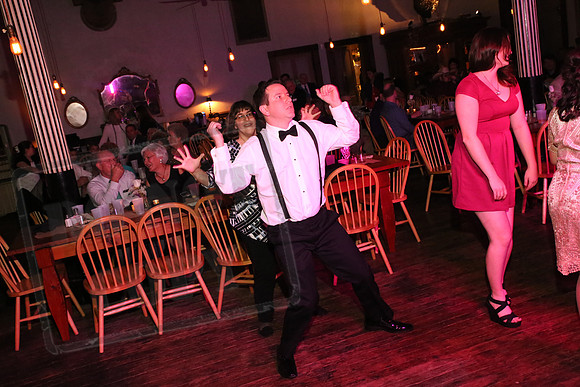 Dancing (40)