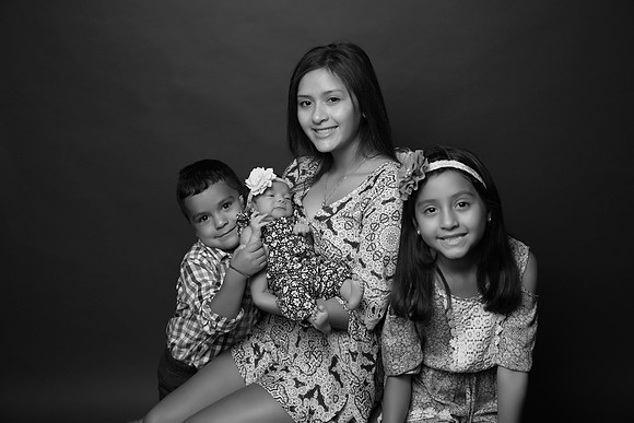 5V3B6173bw