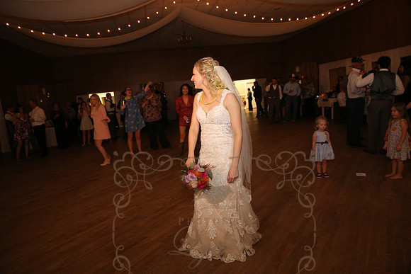Bouquet & Garter (1)