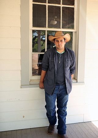 Devin (60)