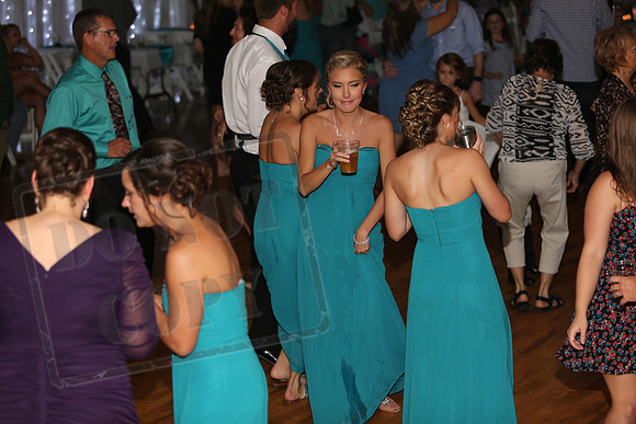 Candid Dance (100)