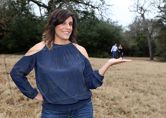 Monica (40)