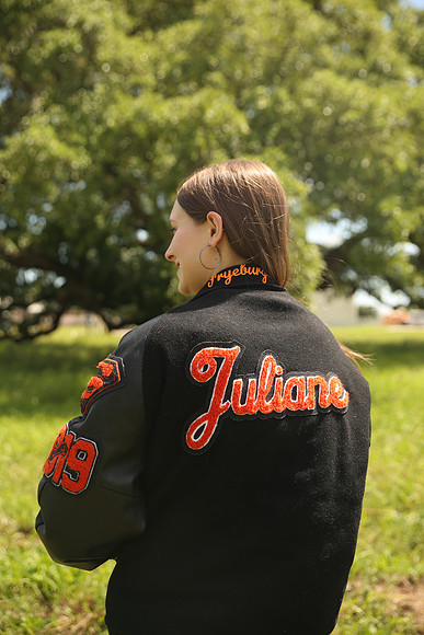 Juliane (105)