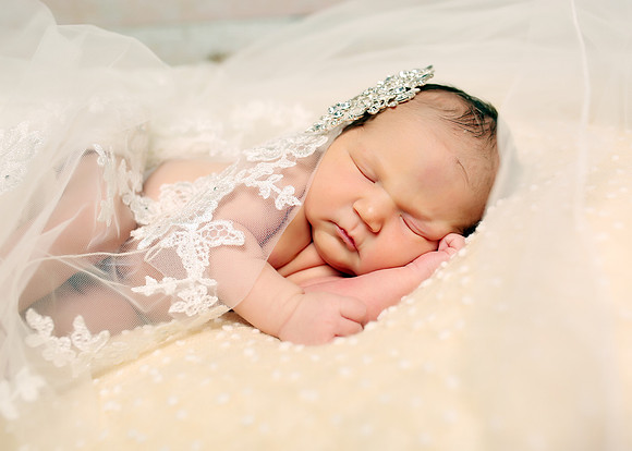 Emily (37)