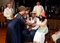 Traditions (15)
