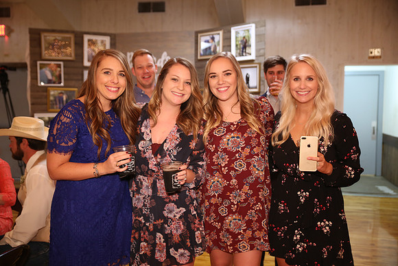 Reception Candids (74)