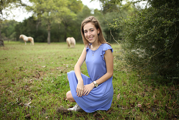 Hannah (18)
