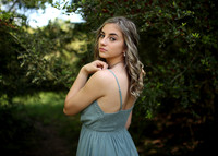 Julia (18)