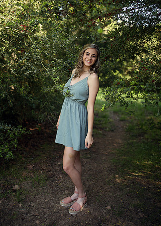 Julia (22)