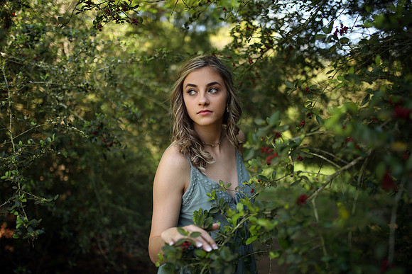 Julia (28)