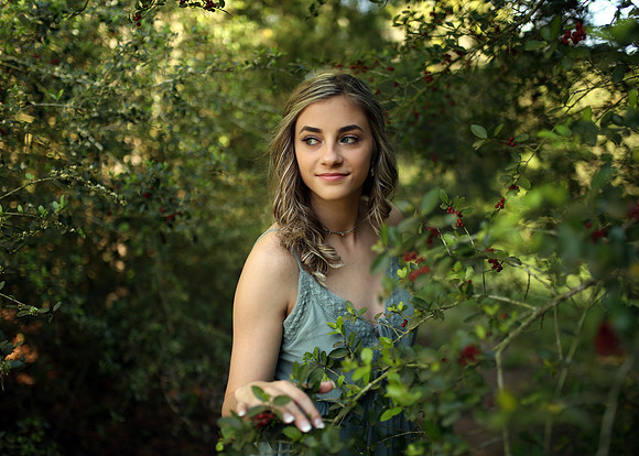 Julia (30)