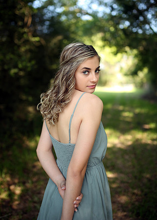 Julia (63)