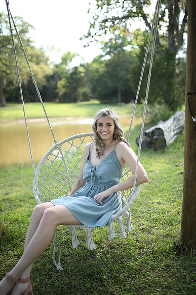 Julia (78)