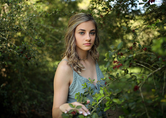 Julia (28)bwED