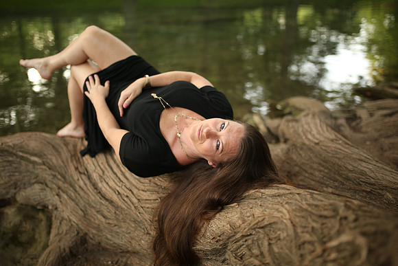 Vicki (25)