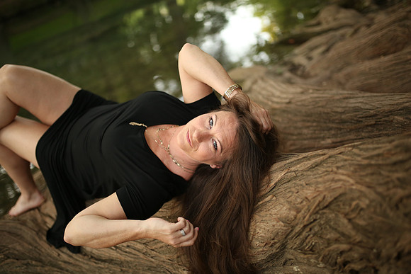 Vicki (29)