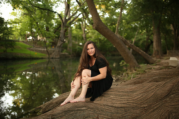 Vicki (34)