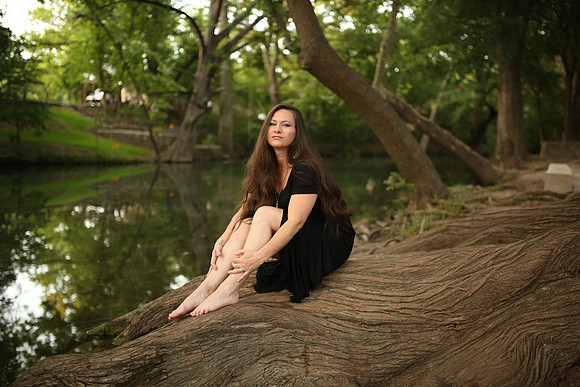 Vicki (35)