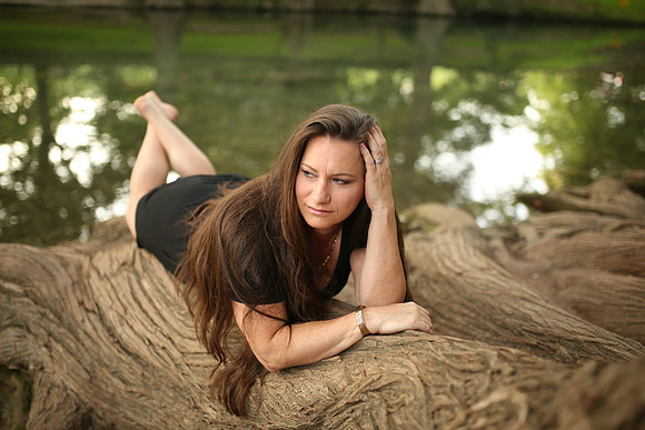 Vicki (40)