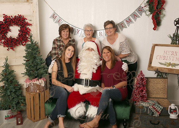 Santa & the Girls (4)