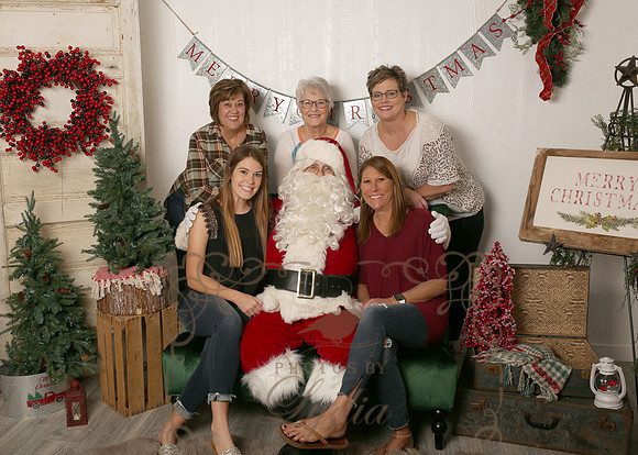Santa & the Girls (3)