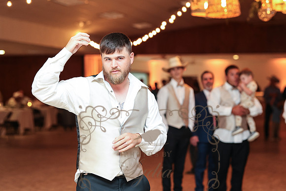 Bouquet & Garter-28